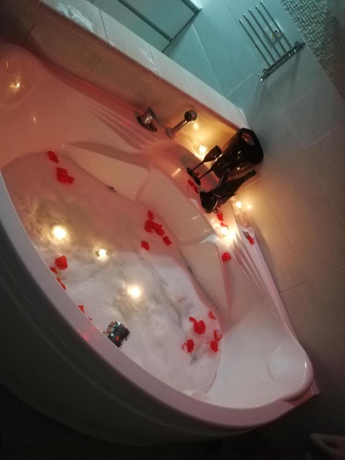 V&M Suite Con Jacuzzi Ostuni Zewnętrze zdjęcie