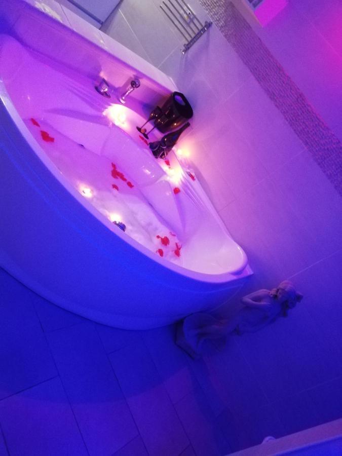 V&M Suite Con Jacuzzi Ostuni Zewnętrze zdjęcie